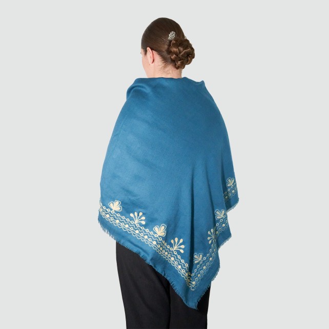 Mantón 50% Poliéster y 50% Rayón - Confecciones Robres