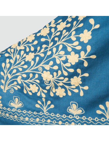 Mantón 50% Poliéster y 50% Rayón - Confecciones Robres Mantón 50% Poliéster y 50% Rayón - Confecciones Robres