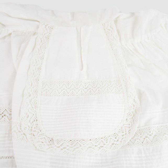 Faltriqueras con puntilla blanco - Confecciones Robles